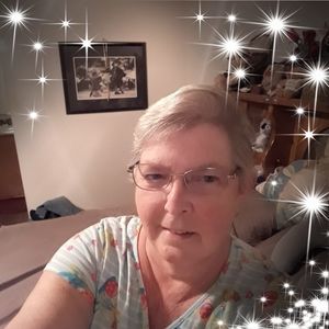 Meet your Posher, Lona